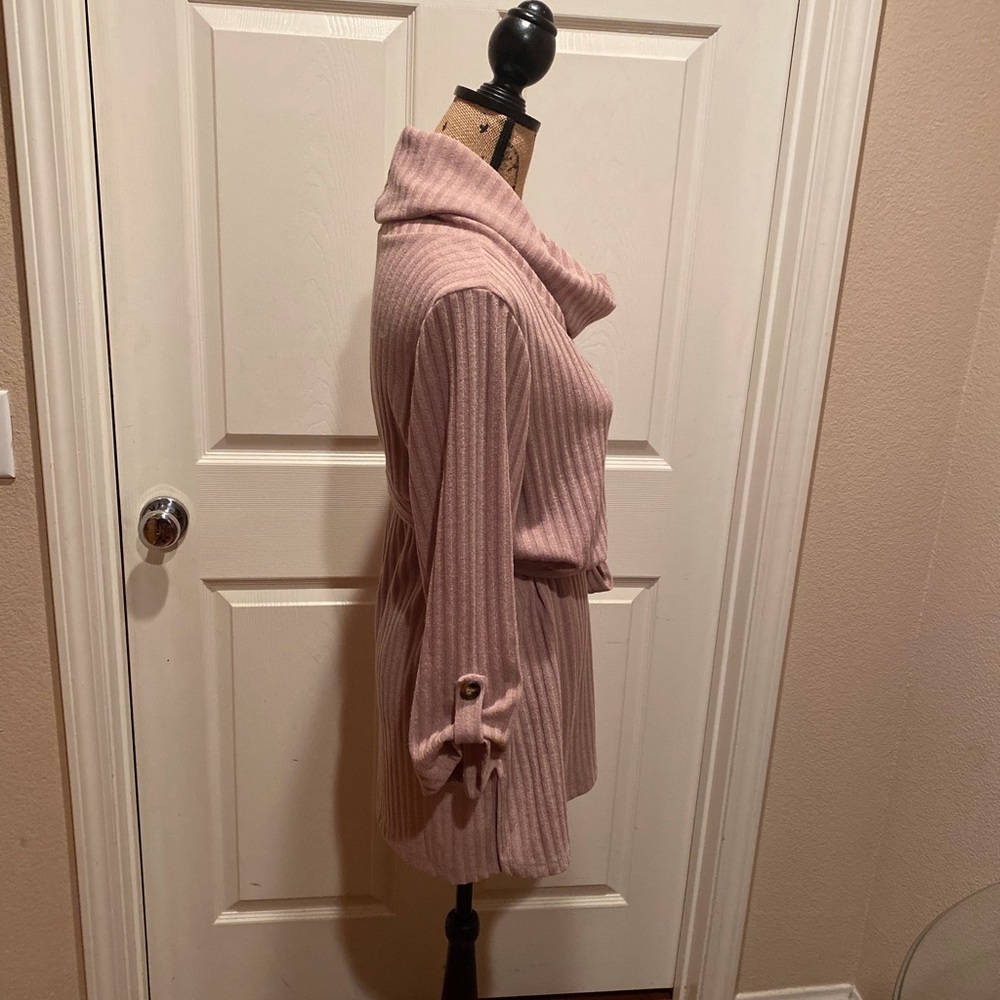 Belted ribbed cowl neck top. - Picture 5 of 5
